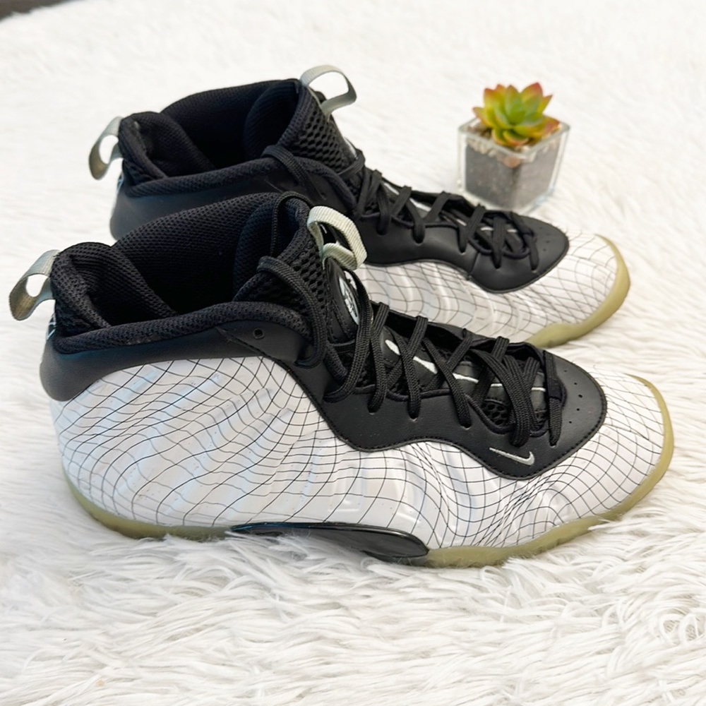 NIKE Lil Posite One Warped Grid High Top Sneakers CW 1596-005 black white 7y